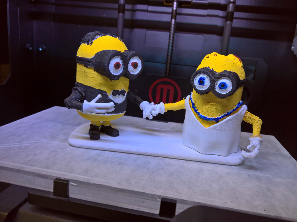 Minions characters at the marriage cake at PatchWork3d